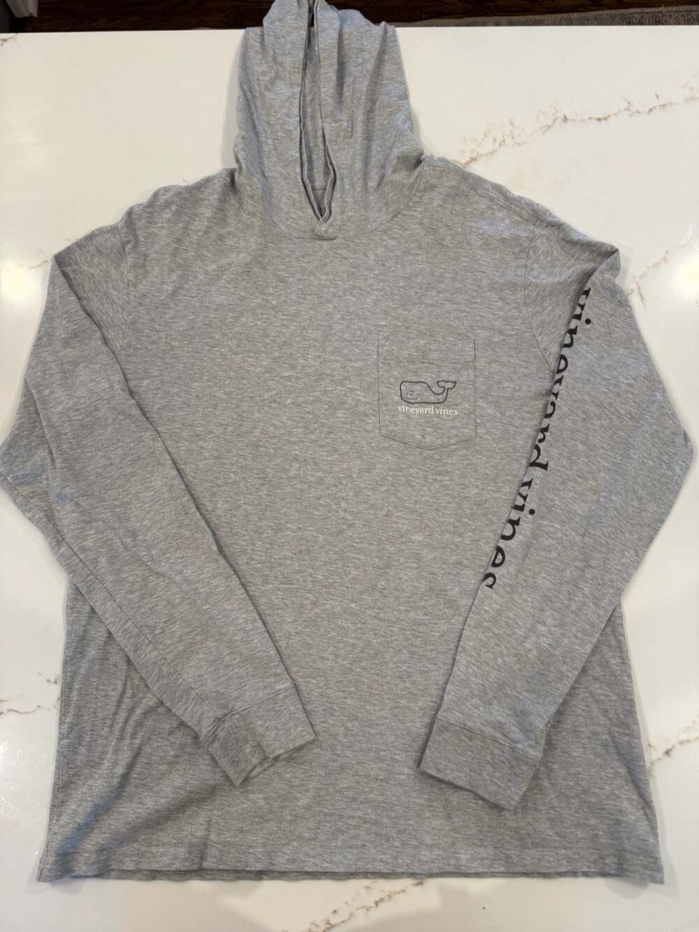 Vineyard Vines Men's Long Sleeve Hooded Pocket T-Shirt Gray Logo Spellout